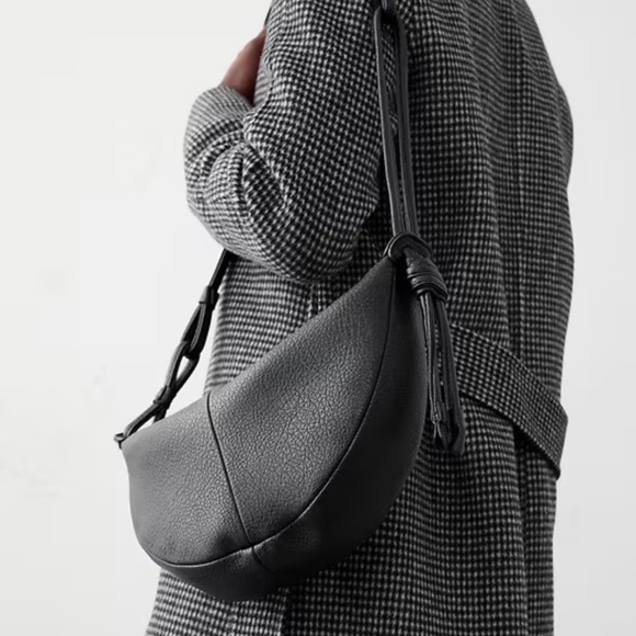 Banana Republic Bag Womens Black Vegan Leather Sling Crossbody NWT - Picture 1 of 8